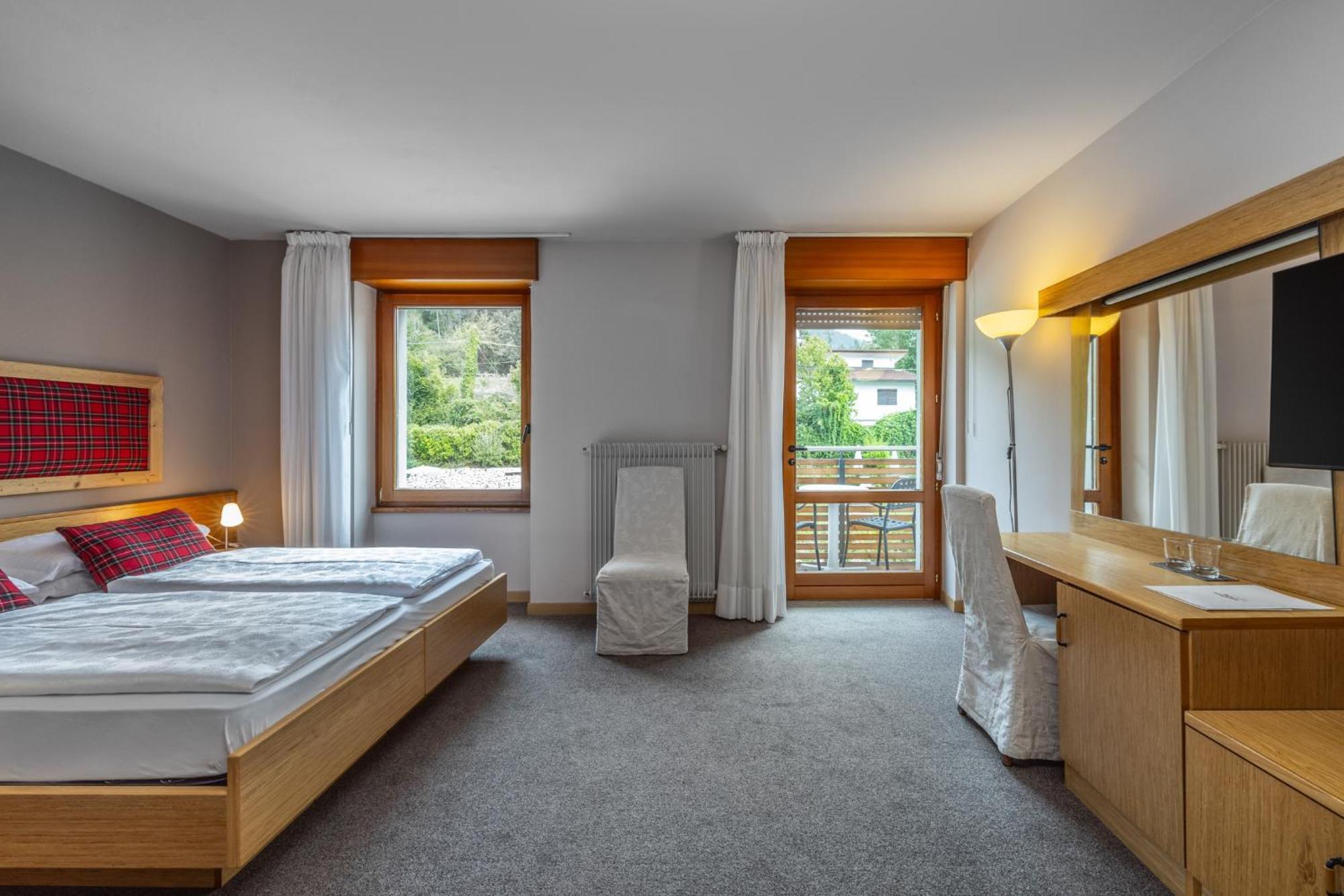 Villa Margherita Tenna Bagian luar foto
