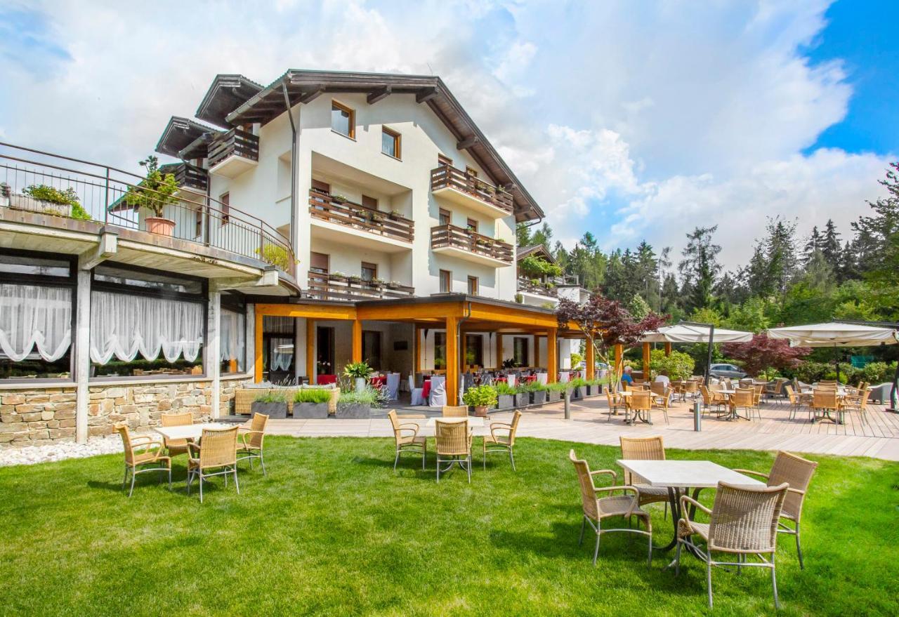 Villa Margherita Tenna Bagian luar foto