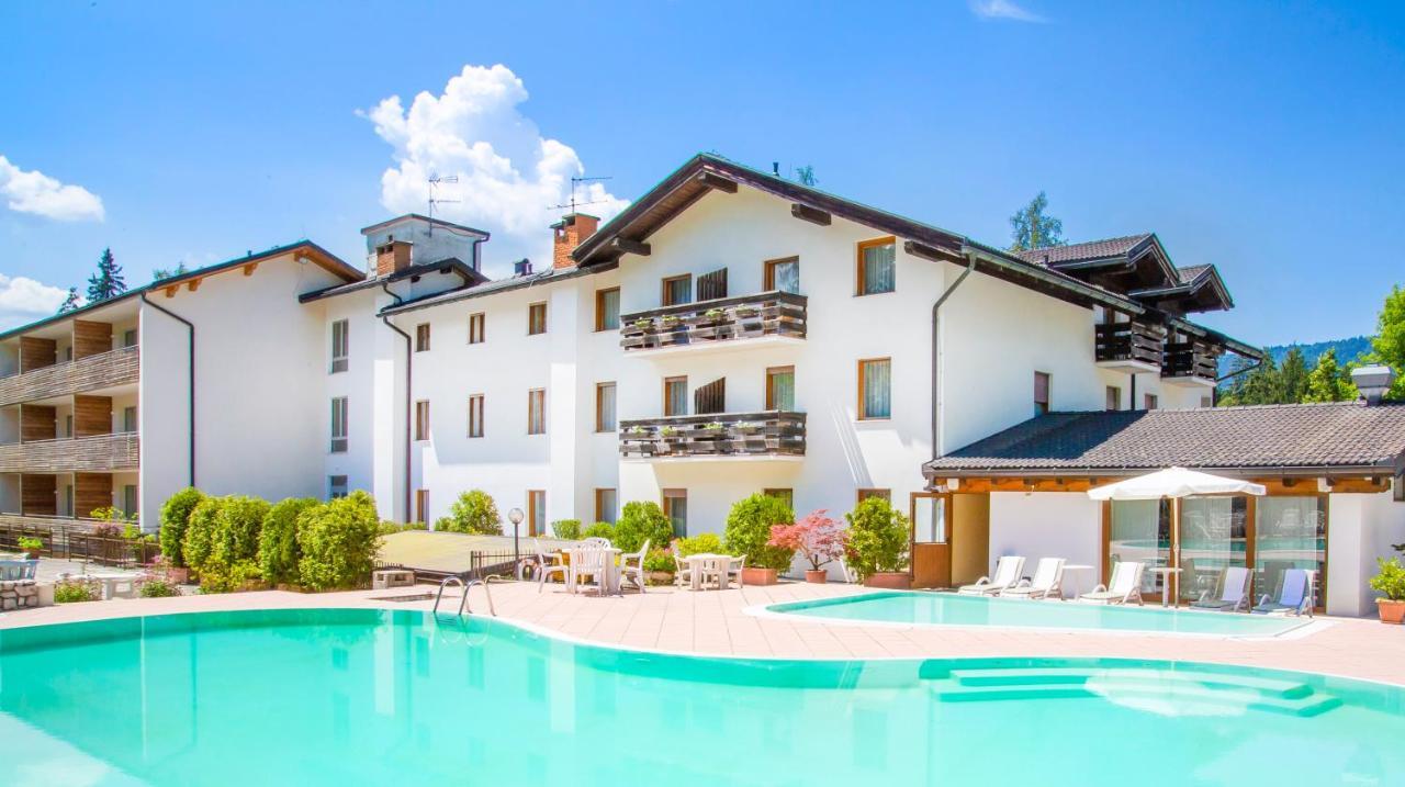 Villa Margherita Tenna Bagian luar foto